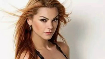 Şarkıcı Nez kariyerini engelleyen ismi ilk kez açıkladı