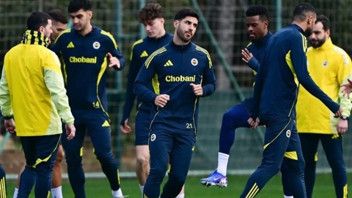 Fenerbahçe'de ayrılık rüzgarları! 3 oyuncu birden veda ediyor