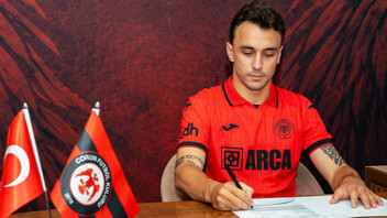 Çorum FK, Gökhan Sazdağı'nı kadrosuna kattı