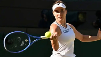 21 yaşındaki Linda Noskova Wimbledon şampiyonu oldu!