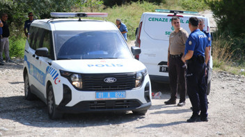Adana'da acı olay! Kızının terliğini almak için suya giren kişi boğuldu