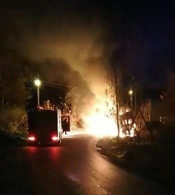 Zonguldak'ta öğrenci servisi alev aldı! 9 öğrenci ölümden son anda kurtuldu - Resim: 1
