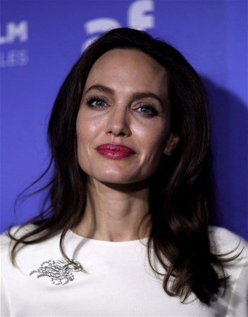 Angelina Jolie kızları ile galada - Resim: 3
