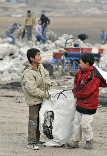 Vanlı çocukların elleri yürek dağladı - Resim: 1