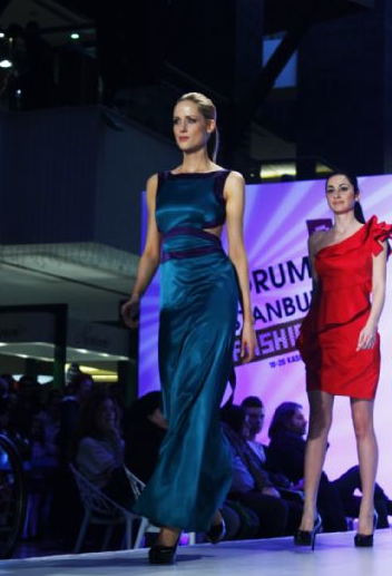 Caroline podyumda fırtına gibi esti - Resim: 4