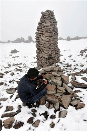 Van'da taş üstüne taşın gizemi - Resim: 1