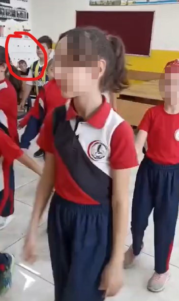 Afyonkarahisar'da vicdanları yaralayan görüntü: O çocuk provalarda da dışlanmış - Resim: 1