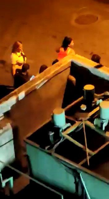 Zeytinburnu'nda şok görüntüler dans halay fuhuş... sokaklar prezervatiflerle dolu - Resim: 4