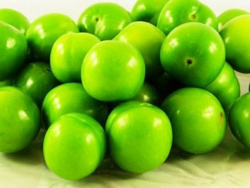 Baharın habercisi erik tezgahlarda! Fiyatı altını bile solladı - Resim: 4