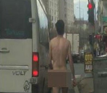 Çıplak vatandaş sokakları karıştırdı gören... - Resim: 3