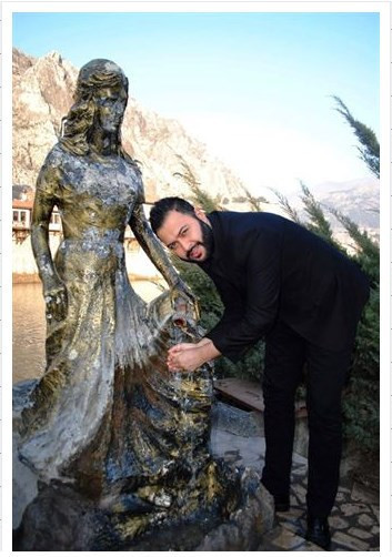 BBG Caner 'cinci hoca' oldu - Resim: 3