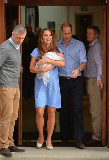 Küçük kral hastaneden çıktı - Resim: 3