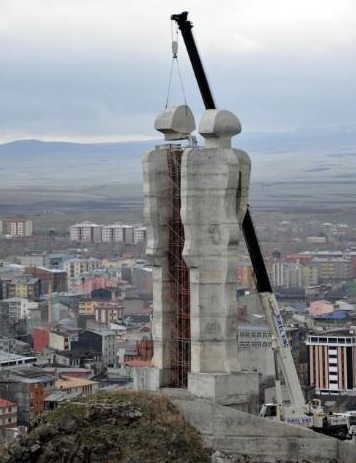 İnsanlık Anıtı artık yok! - Resim: 3