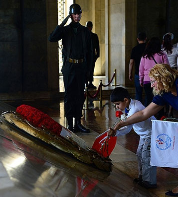 19 Mayıs Atatürk'ü Anma, Gençlik ve Spor Bayramı çoşkuyla kutlanıyor - Resim: 3