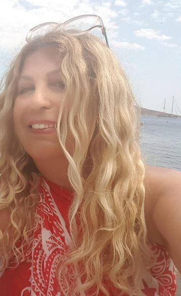 70'lik Füsun Önal bikinisiyle poz verdi ortalık yıkıldı - Resim: 3