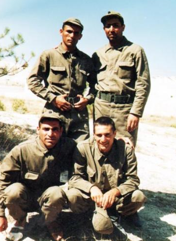 Ünlü şovmenin askerlik fotoğrafına bakın! - Resim: 2