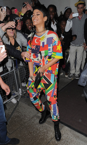 Rihanna'nın elbisesinde Türk bayrağı - Resim: 1