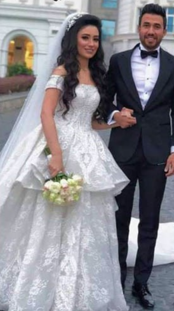 Kasımpaşalı Trezeguet düğünde annesinin ayaklarını öptü - Resim: 4