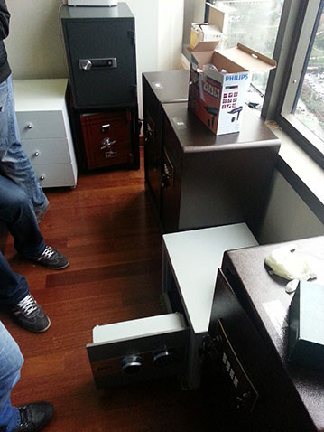 Bakan Güler'in oğulunun evinden çıkan paralar - Resim: 3