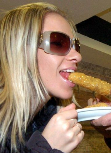 Üstsüz DJ Erzurum'da - Resim: 3