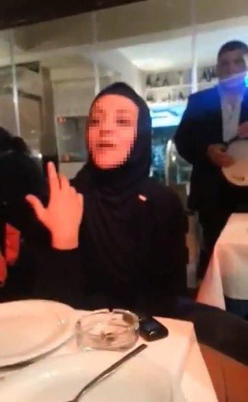 Bitcoin Safiye türbanla kılıp değiştirip eğlenmeye gitmiş! 30 milyon çarpmıştı - Resim: 1