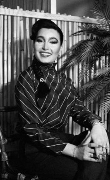 Rıdvan Dilmen Bülent Ersoy'a şişe fırlattı eyvahlar olsun - Resim: 1