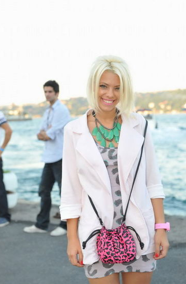 Kendi dünya yıldızlarına taş çıkarttı - Resim: 2