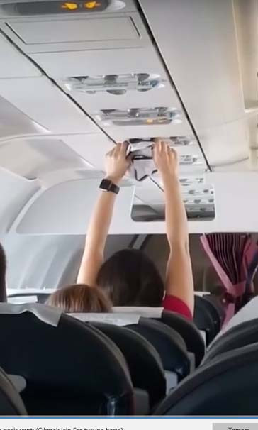 Uçakta herkesin gözü önünde külotunu  çıkarttı ve... - Resim: 3