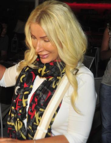 Makyajsız görüntüsü ile şok etti - Resim: 3