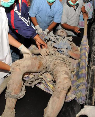 Volkan ölüm kusuyor - Resim: 4