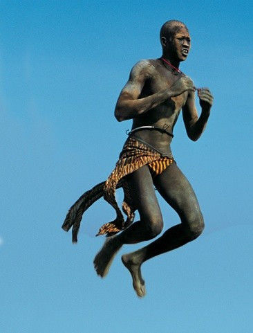 İnek idrarıyla yıkanıyorlar bu kabile ilk kez görüntülendi - Resim: 4