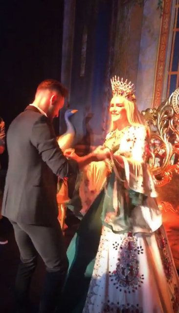 Gökhan Çıra ile evlenecek olan Selin Ciğerci kına gecesi yaptı ünlü akını oldu - Resim: 3