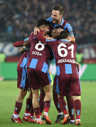 Hezimet sonrası olay sözler: Küme düşerse o sezon yeniden çıkar Süper Lig’e - Resim: 1