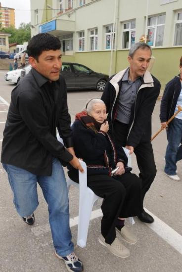 Engelli vatandaşlara oy işkencesi - Resim: 3