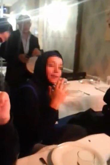 Bitcoin Safiye türbanla kılıp değiştirip eğlenmeye gitmiş! 30 milyon çarpmıştı - Resim: 3