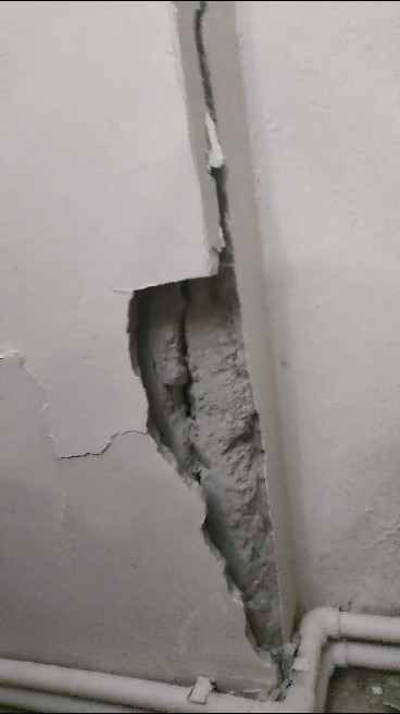 Kartal'da 7 katlı binada endişelendiren görüntü! Vatandaşlar tahliye edildi - Resim: 1