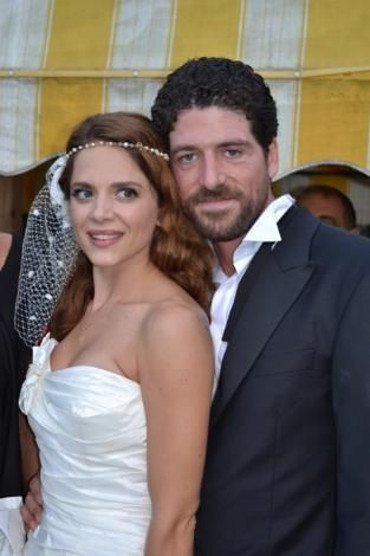 Cemal Hünal kimdir kaç yaşında eşi Lale Cangal kimdir? - Resim: 0