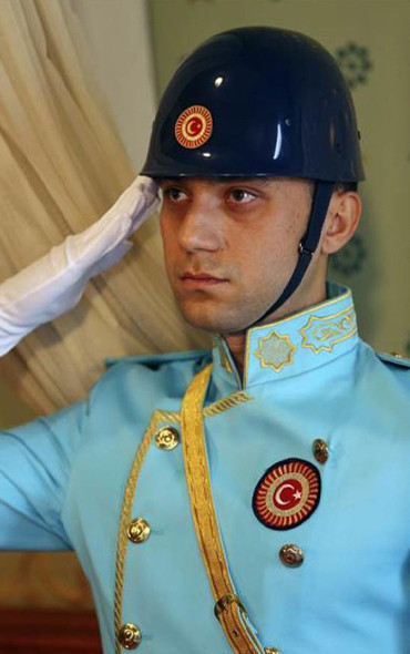 Dolmabahçe'de duygu dolu anlar gözyaşlarını tutamadı - Resim: 2