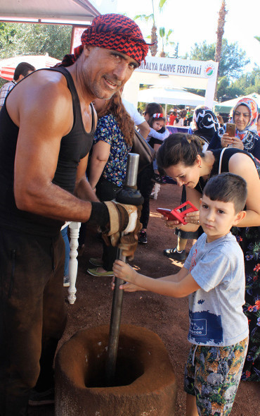 10 kilo kahveye 10 bin tokmak Bu lezzet makineden çıkmaz - Resim: 2
