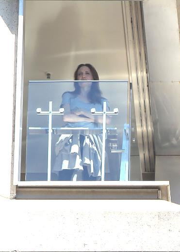 Angelina Jolie'den hüzünlü pozlar! - Resim: 4