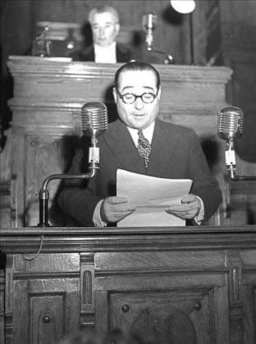 Yıl 1981..Meclis'in haline bakın! - Resim: 4