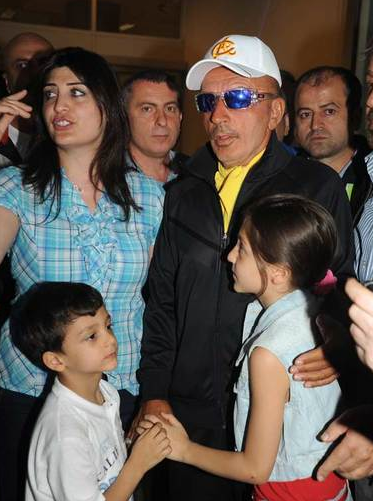 Survivor Mustafa'yı böyle karşıladılar - Resim: 1