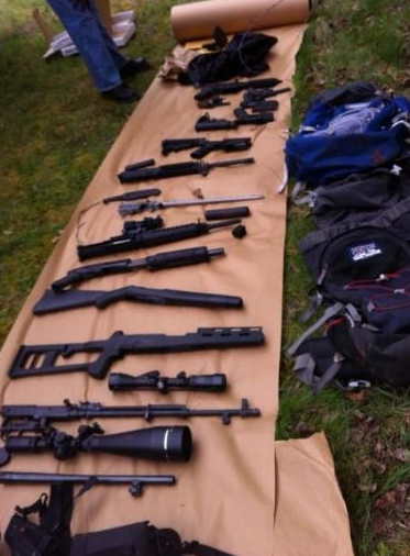 8 yılda yaptığı sığınakta 22 saatte öldü! - Resim: 4