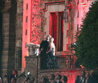 Avril'ın ilginç gelinlik seçimi - Resim: 2