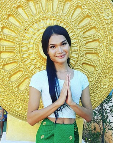 O aslında bir din adamıydı daha sonra kadın oldu! Sadece erkeklerden... - Resim: 4