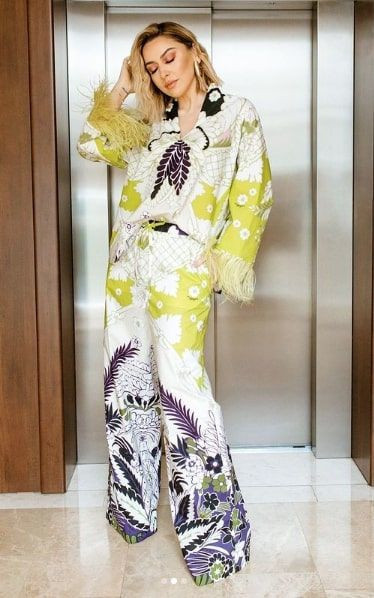 Şıklığın bedeli Hadise'ye çok pahalıya mal oldu çizmelerinin bedeli dudak uçuklattı - Resim: 1