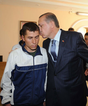 Erdoğan askerle sipere girdi - Resim: 3