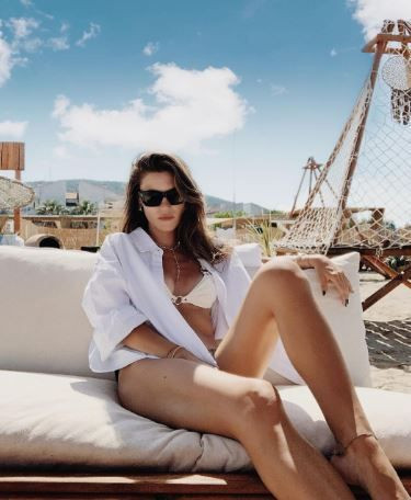 Dizi uğruna sınırları ortadan kaldırdı! Yüsra Geyik çırılçıplak soyundu - Resim: 3