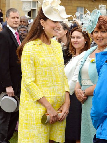 Cambridge Düşesi'nin karnı burnunda - Resim: 1