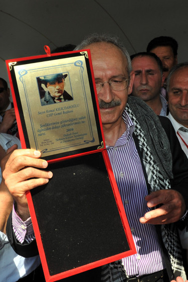 Gandi Kemal yollara düştü - Resim: 2